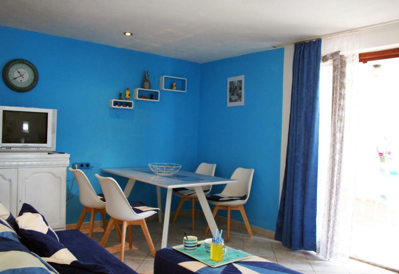 Apartment Azriel Vir Eksteriør billede